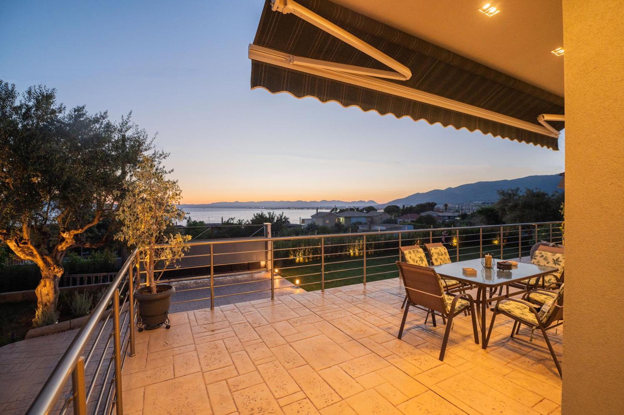 Thea Seaview Luxury Living Kalamata Exterior foto