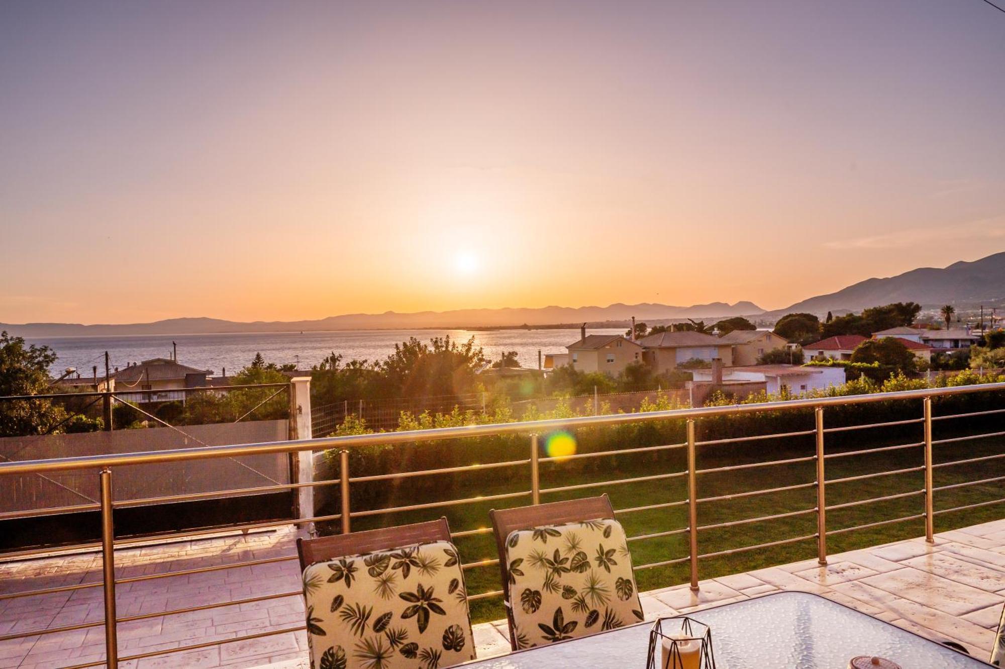 Thea Seaview Luxury Living Kalamata Exterior foto