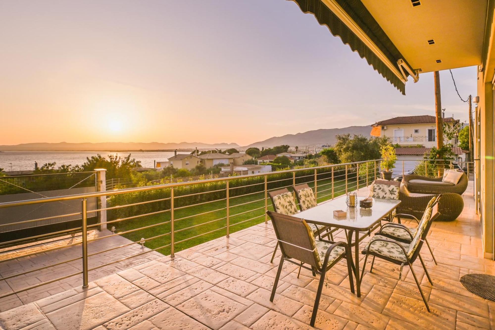 Thea Seaview Luxury Living Kalamata Exterior foto