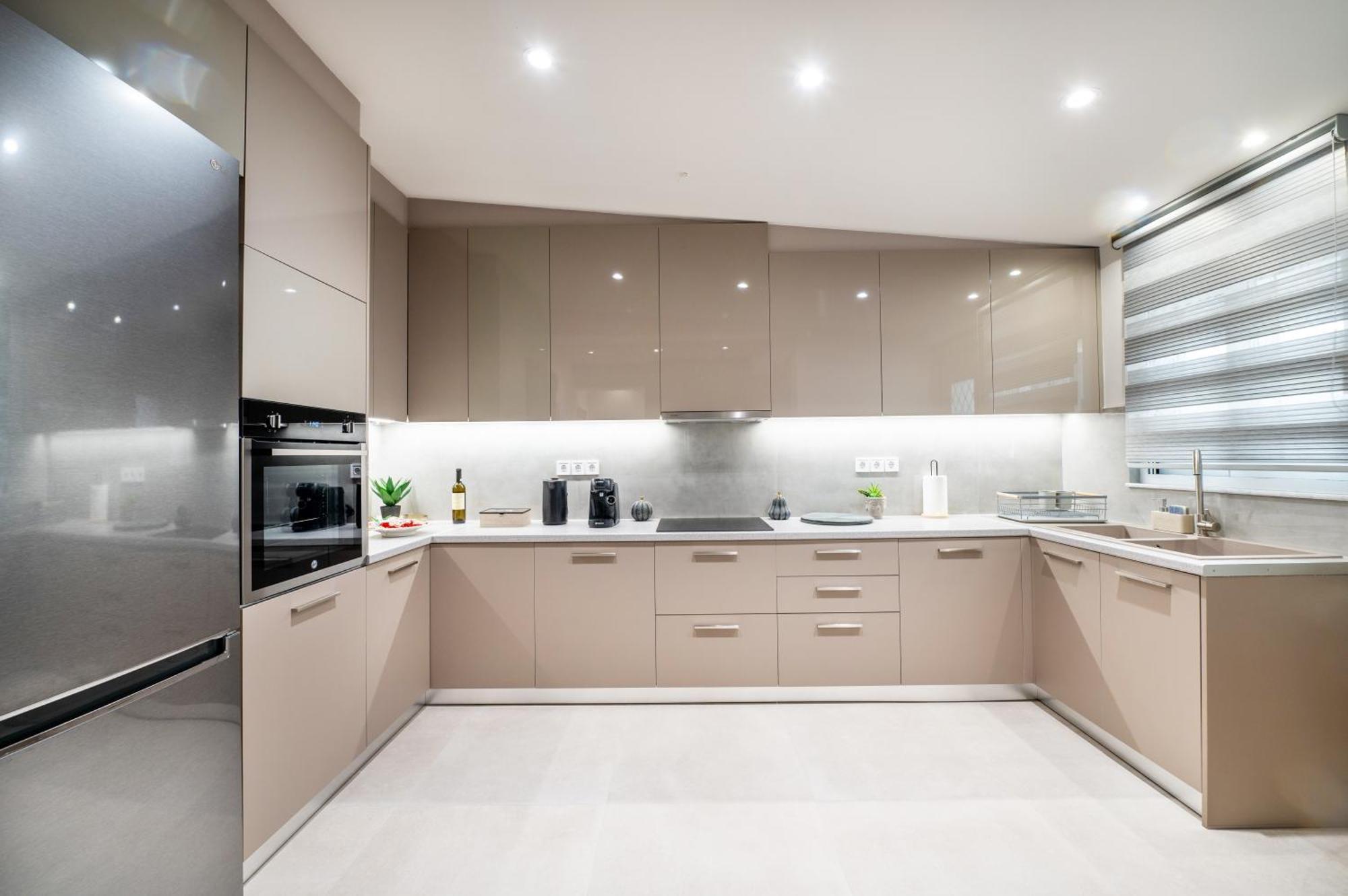 Thea Seaview Luxury Living Kalamata Exterior foto