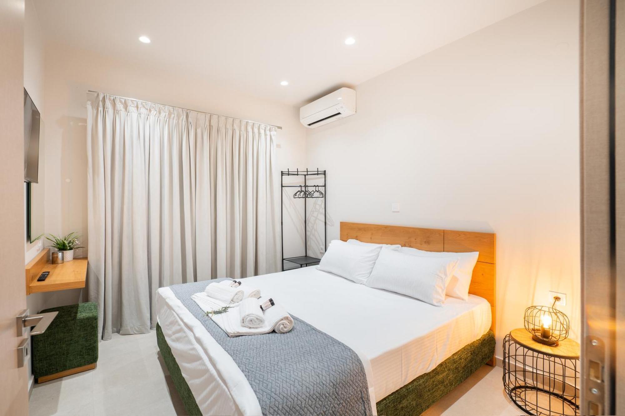 Thea Seaview Luxury Living Kalamata Exterior foto