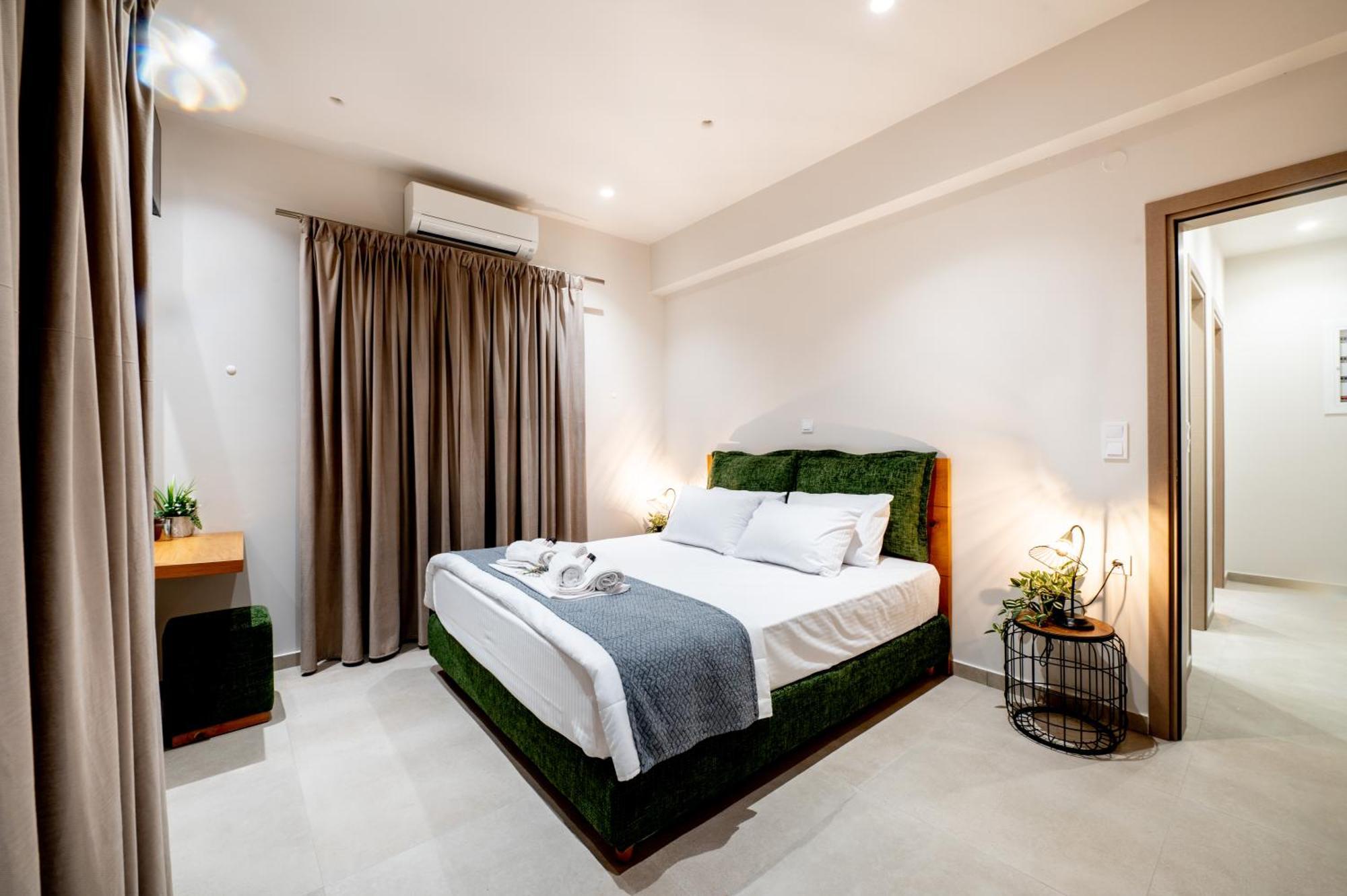 Thea Seaview Luxury Living Kalamata Exterior foto
