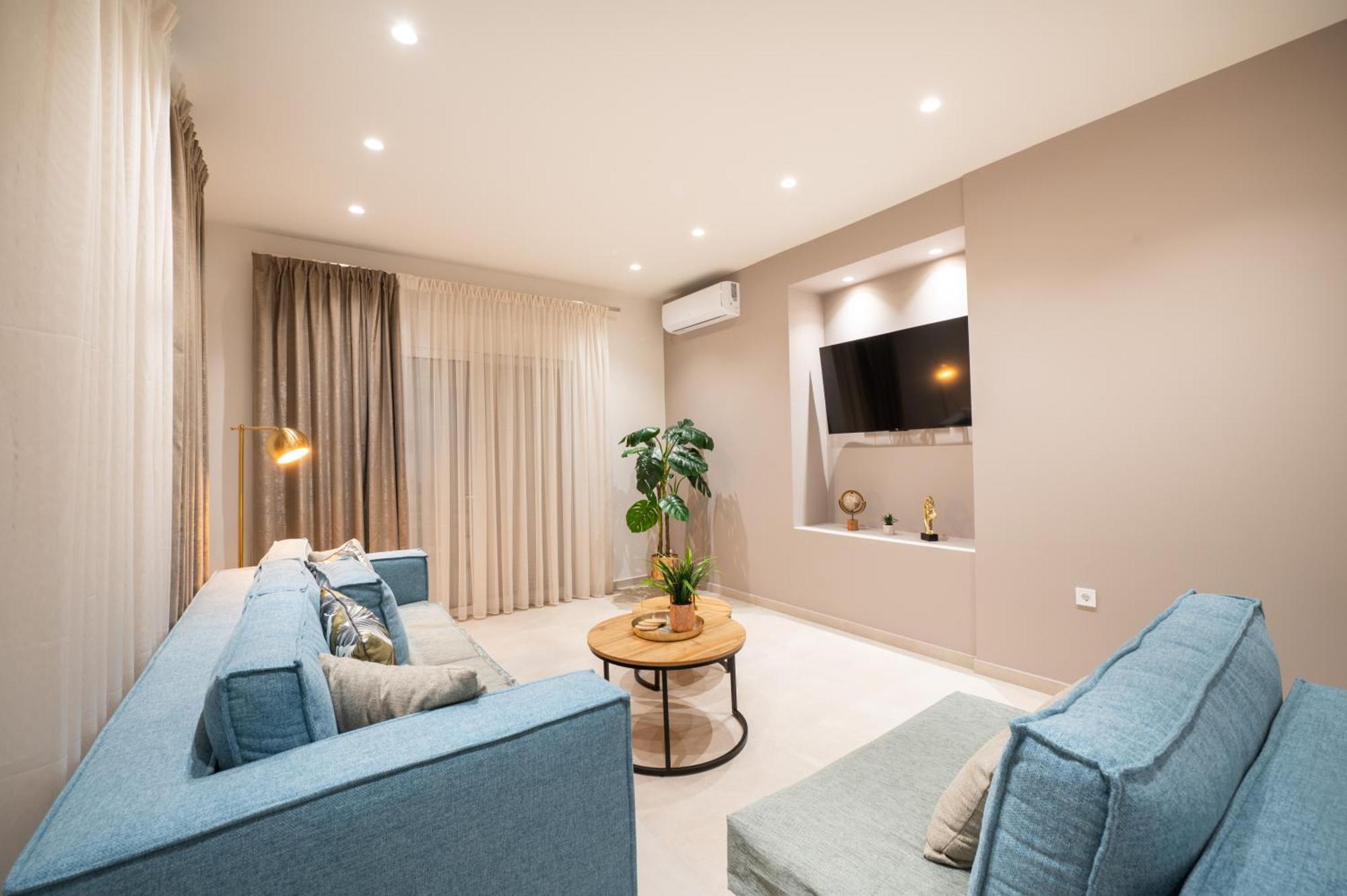 Thea Seaview Luxury Living Kalamata Exterior foto