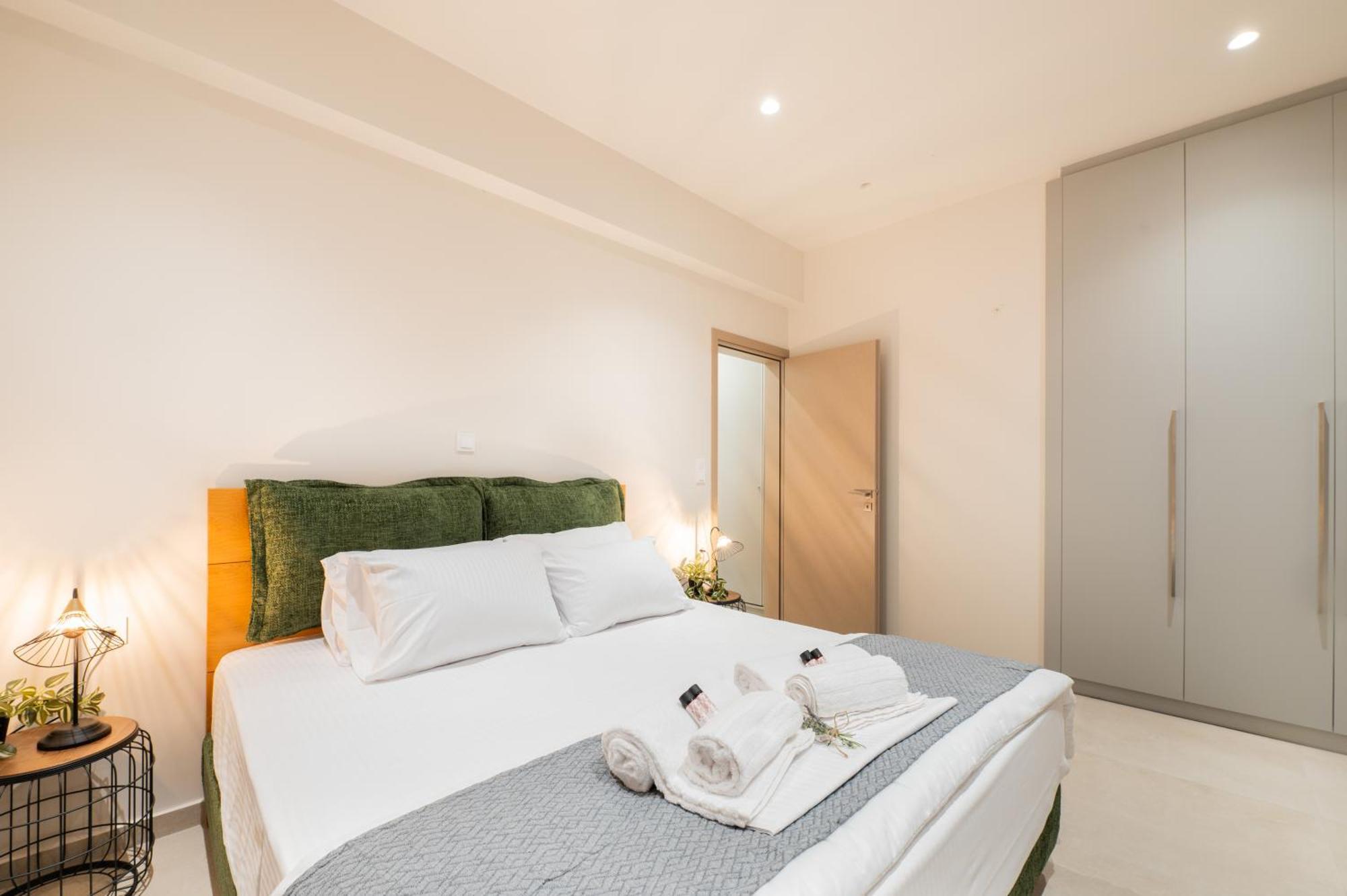 Thea Seaview Luxury Living Kalamata Exterior foto