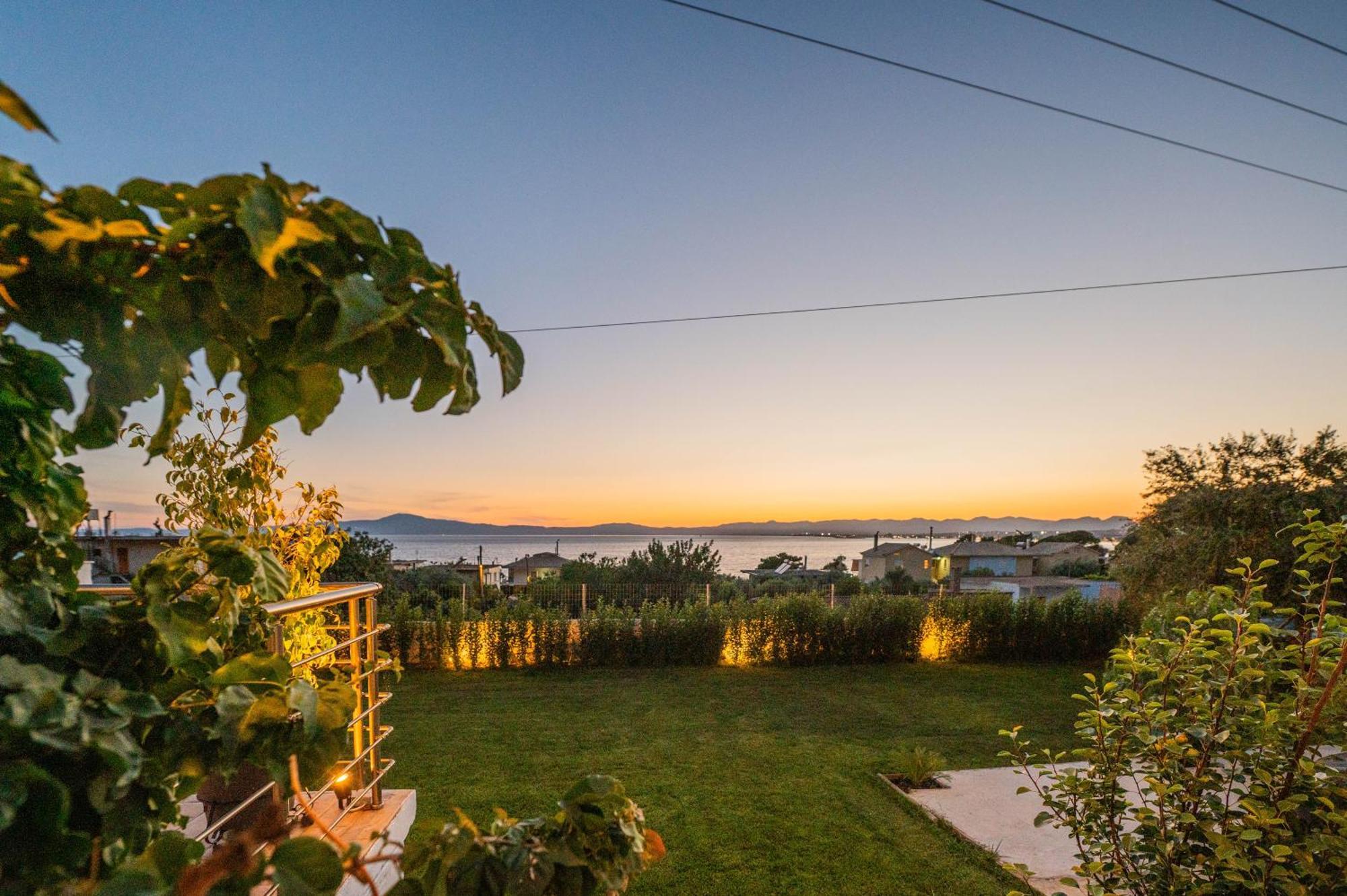 Thea Seaview Luxury Living Kalamata Exterior foto