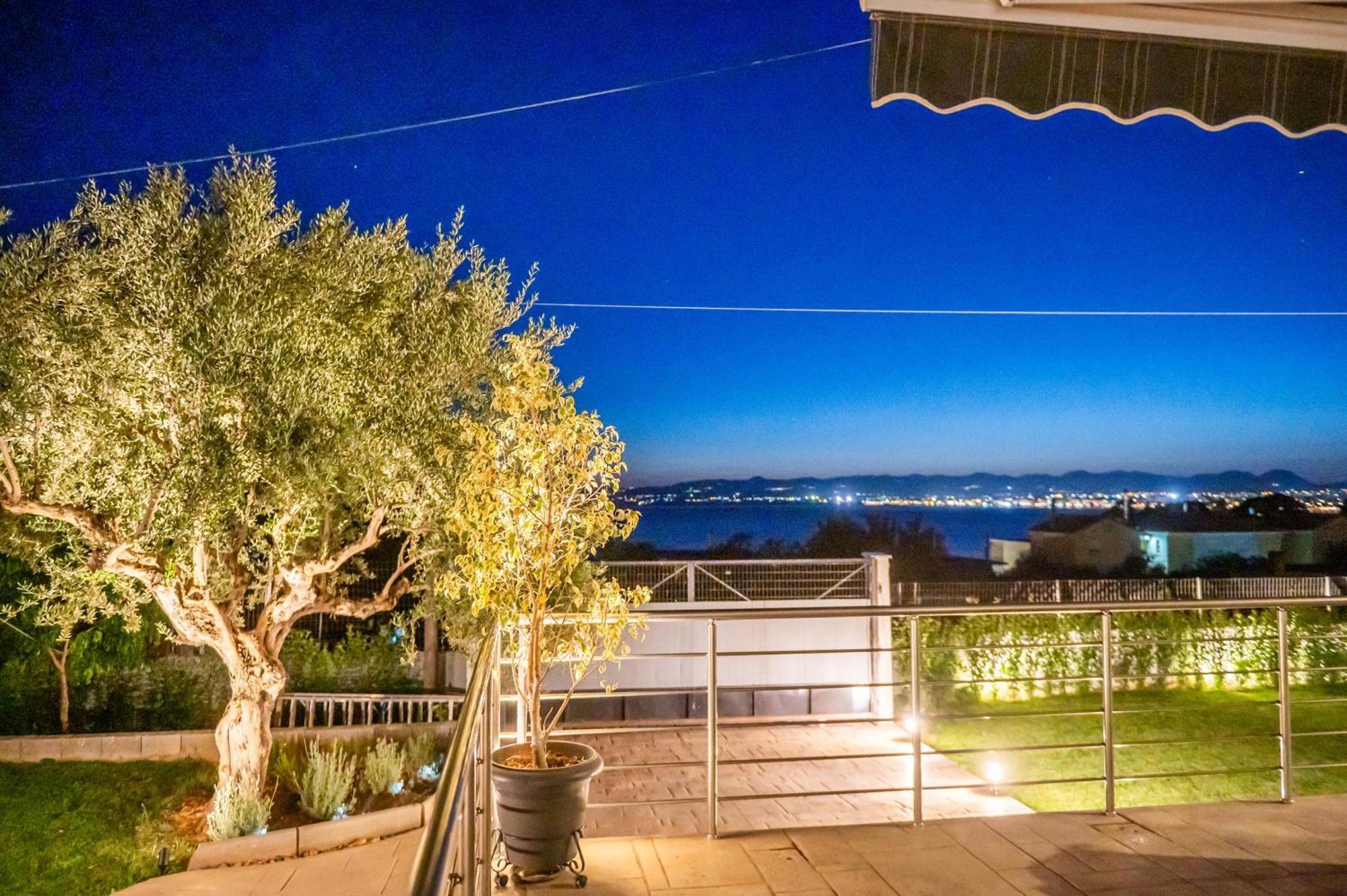 Thea Seaview Luxury Living Kalamata Exterior foto